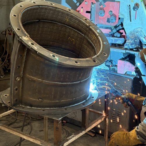 Forti, Slijtvaste materialen, Slijtagereductie, Standtijd verlengen, Duurzaam materiaal, Industrieel coating, Machinebescherming, Mechanisch vakmanschap, Betonindustrie, Cementindustrie, Recycling, Hoogwaardige materialen, Efficiëntie verbeteren, Onderhoud verlagen, Installatie bescherming, Projectmanagement, Technisch advies, Maatwerkoplossing, Mechanische engineering, Montage, Installatie, Inmeten, Technisch ontwerp, Procesoptimalisatie, Industriële oplossingen, Vakmanschap, Betrouwbaar, Persoonlijk contact, Efficiëntie, Duurzame installatie