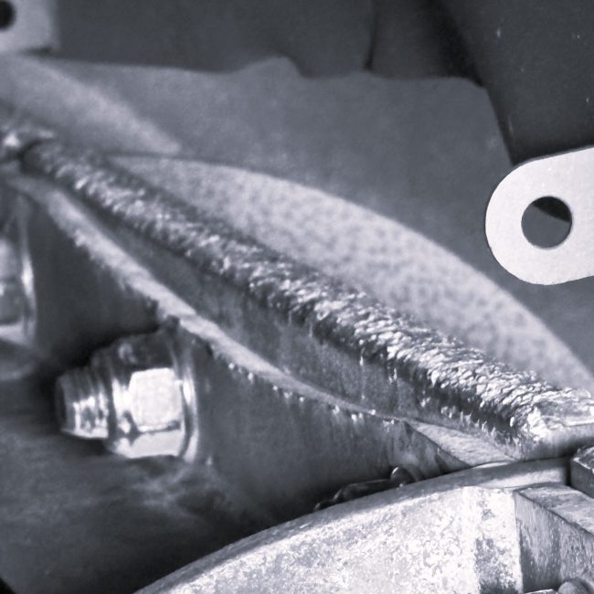 Met de Forti-productlijn van LEENDERS Techniek & Montage beschermen we machines tegen slijtage en verlengen we de levensduur van industriële installaties. Onze hoogwaardige materialen, coatings en componenten zorgen voor maximale standtijd, lagere onderhoudskosten en een duurzamer productieproces. Wij combineren technisch inzicht met praktisch vakmanschap voor blijvende resultaten.